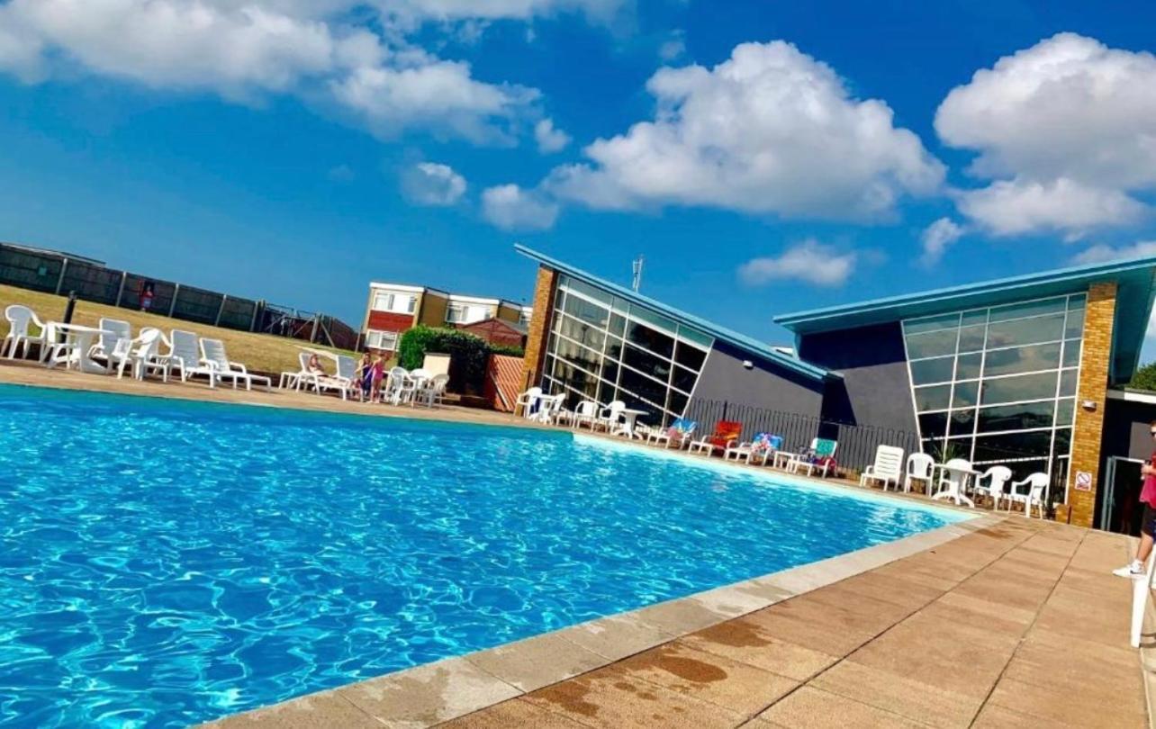 Beach Haven Hotel New Milton Exterior photo